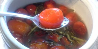 pomidory v bochke 1